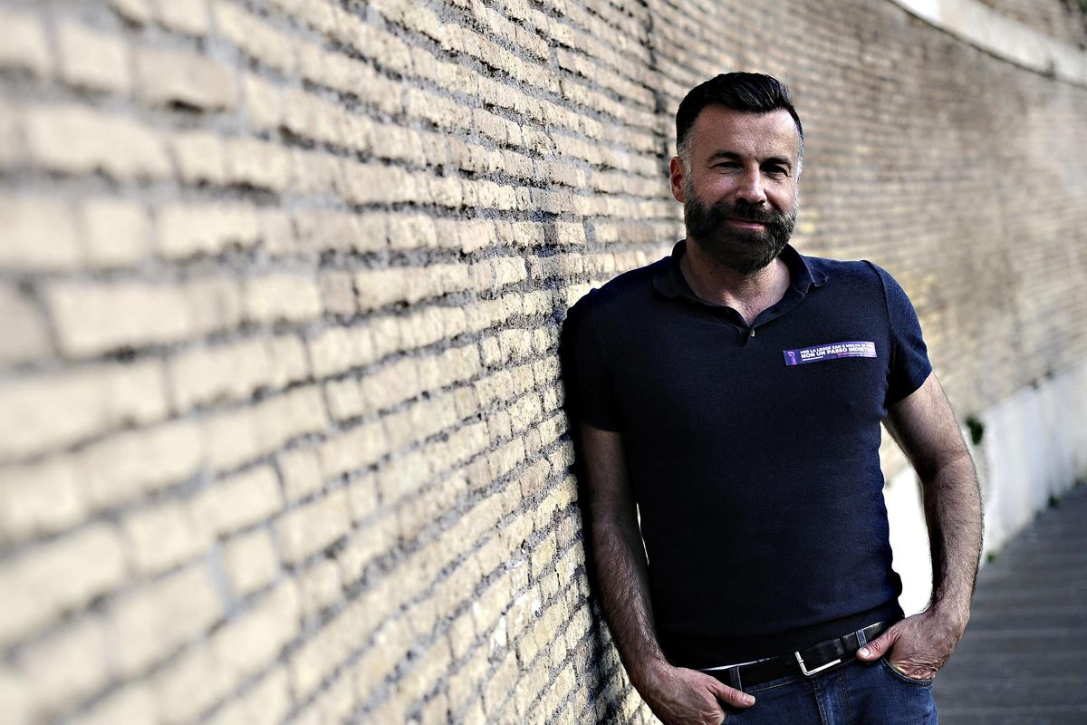 Tentazione inciucio sul ddl antiomofobia. Niente «genere» ma resta il bavaglio