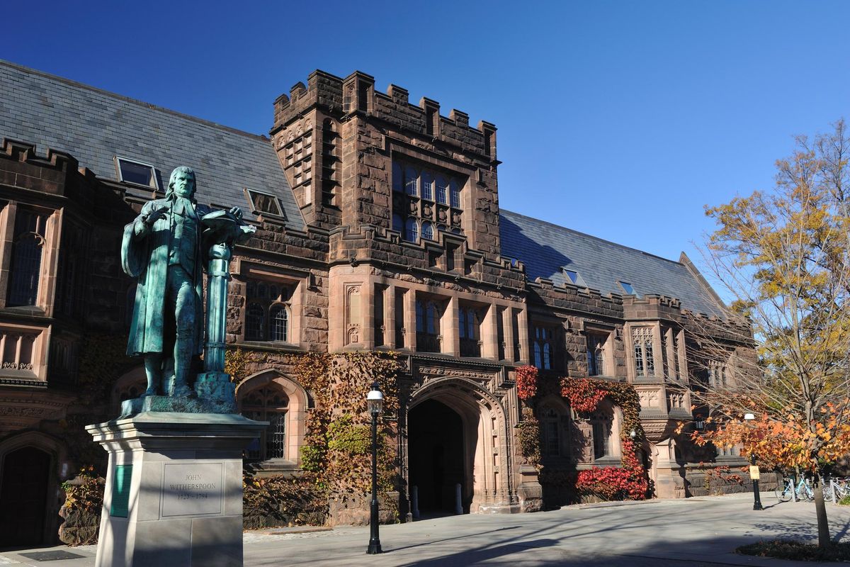 Princeton taglia greco e latino dalla facoltà