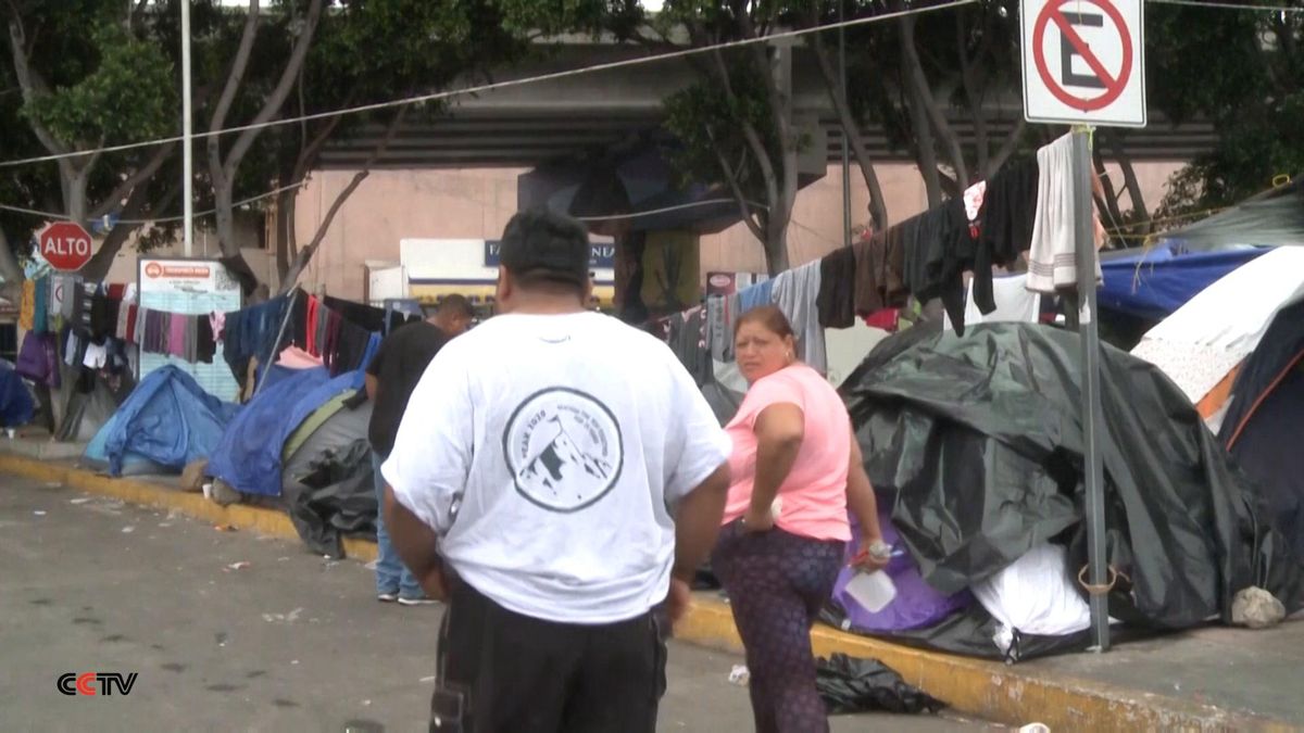 Immigrazione, americani scontenti di Biden. E Trump si scalda