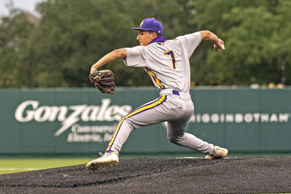 Jersey Village Baseball Team Advances to Regional Finals