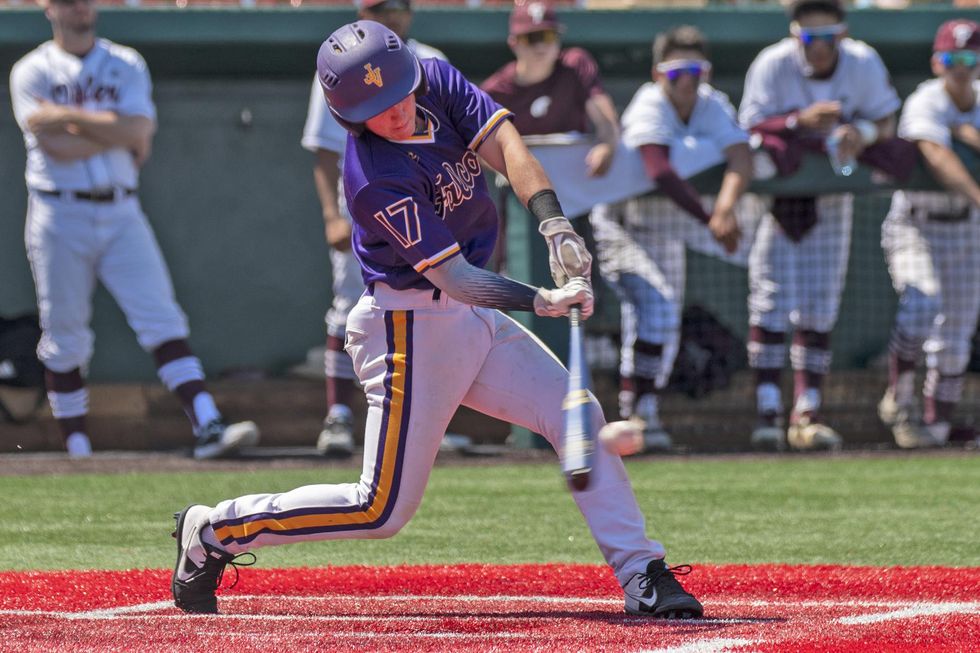 Jersey Village Baseball Team Advances to Regional Finals VYPE