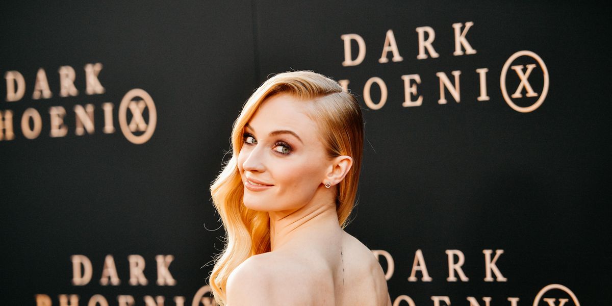 Fans Think Sophie Turner Just Came Out