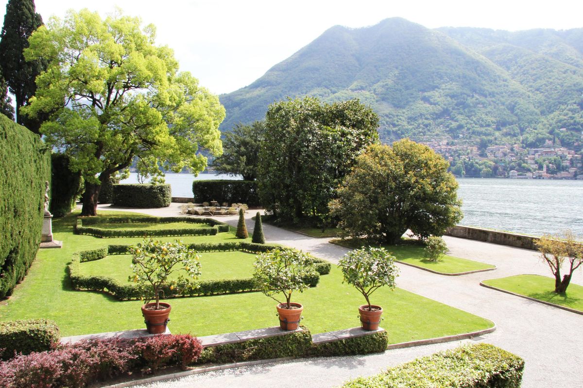 I grandiosi giardini ricordano all’uomo cos’è indispensabile