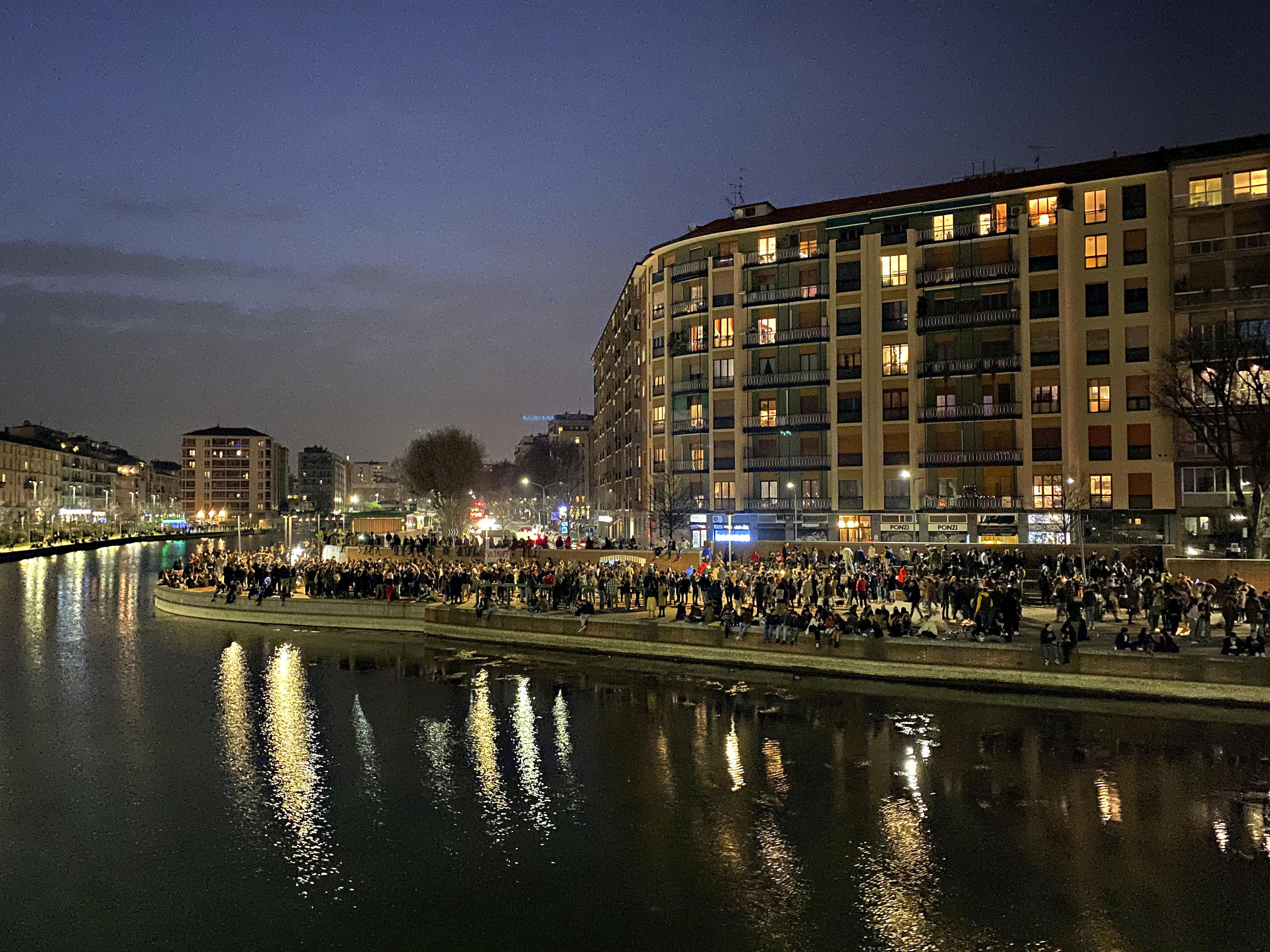 Giusto celebrare il ritorno alla libertà. Ma senza diventare anarchici incivili