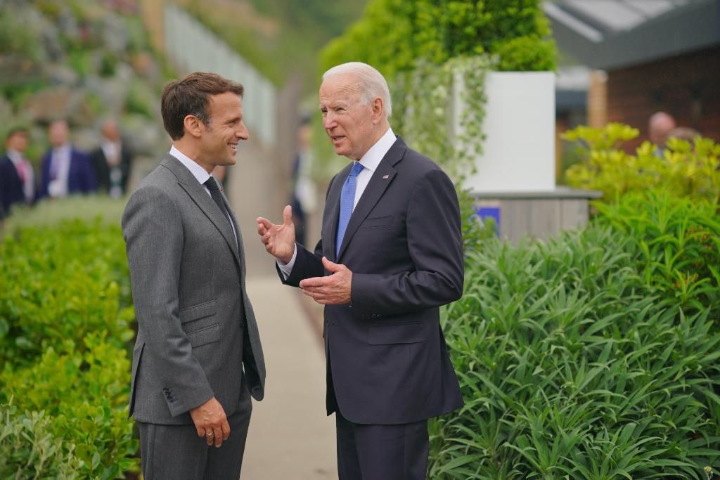 President Biden, right, and French President Emmanuel Macron 
