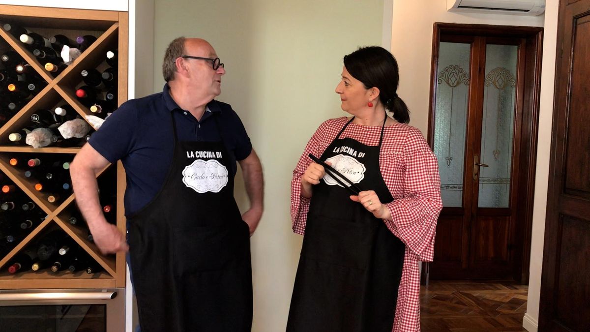 Le pillole di galateo di Petra e Carlo: le posture