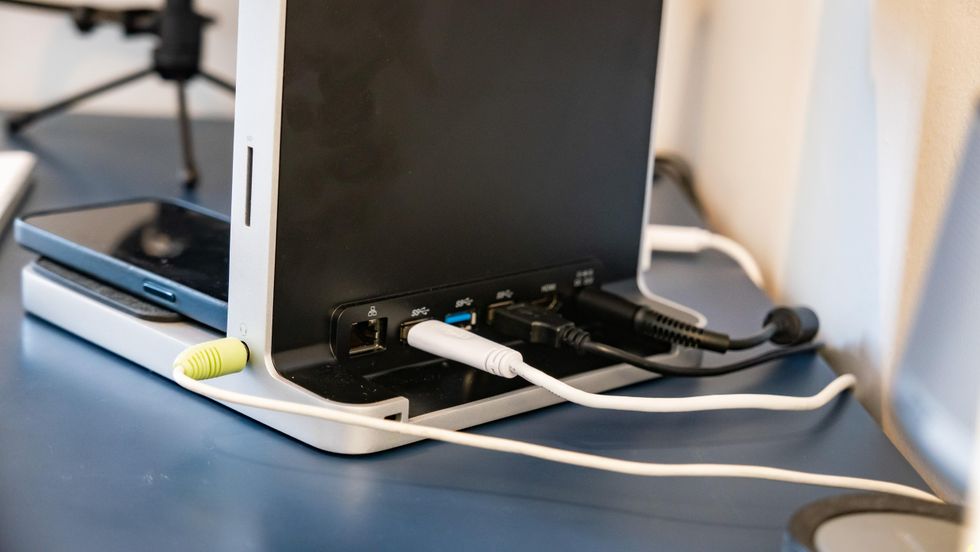 Kensington StudioDock ports