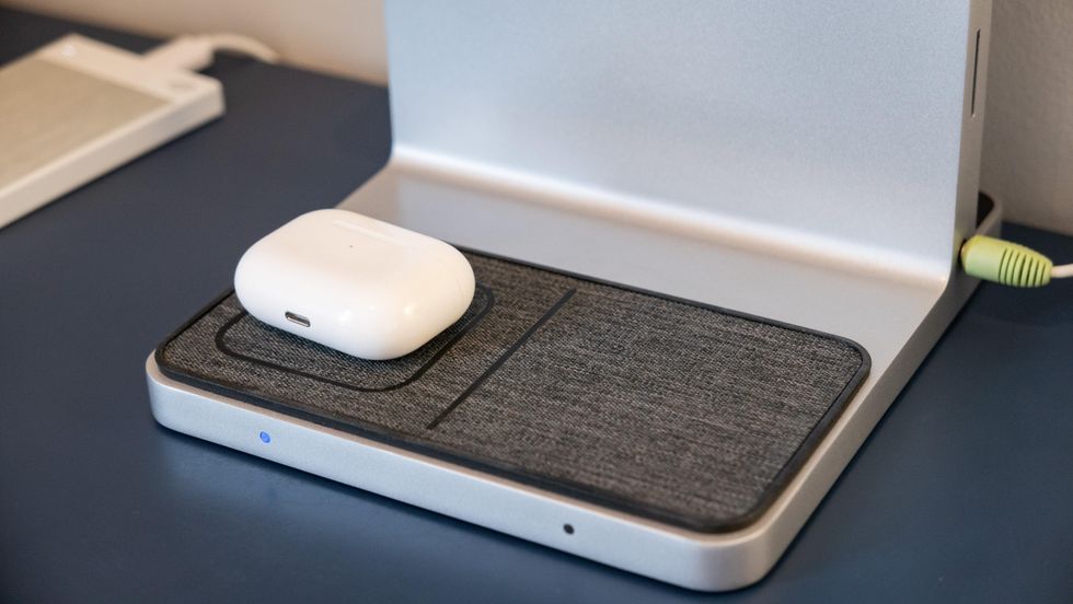 Wireless charging pads of Kensington StudioDock