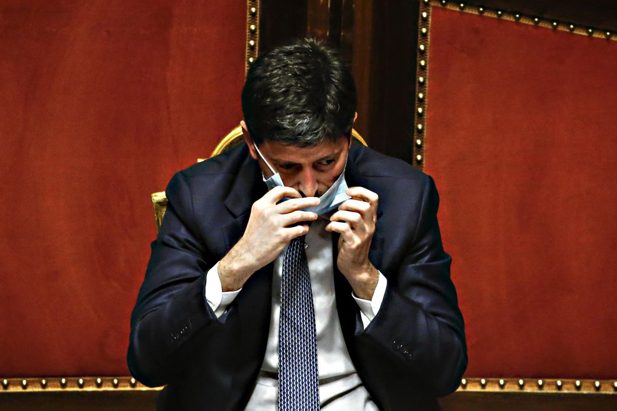 Draghi commissaria Speranza: era ora