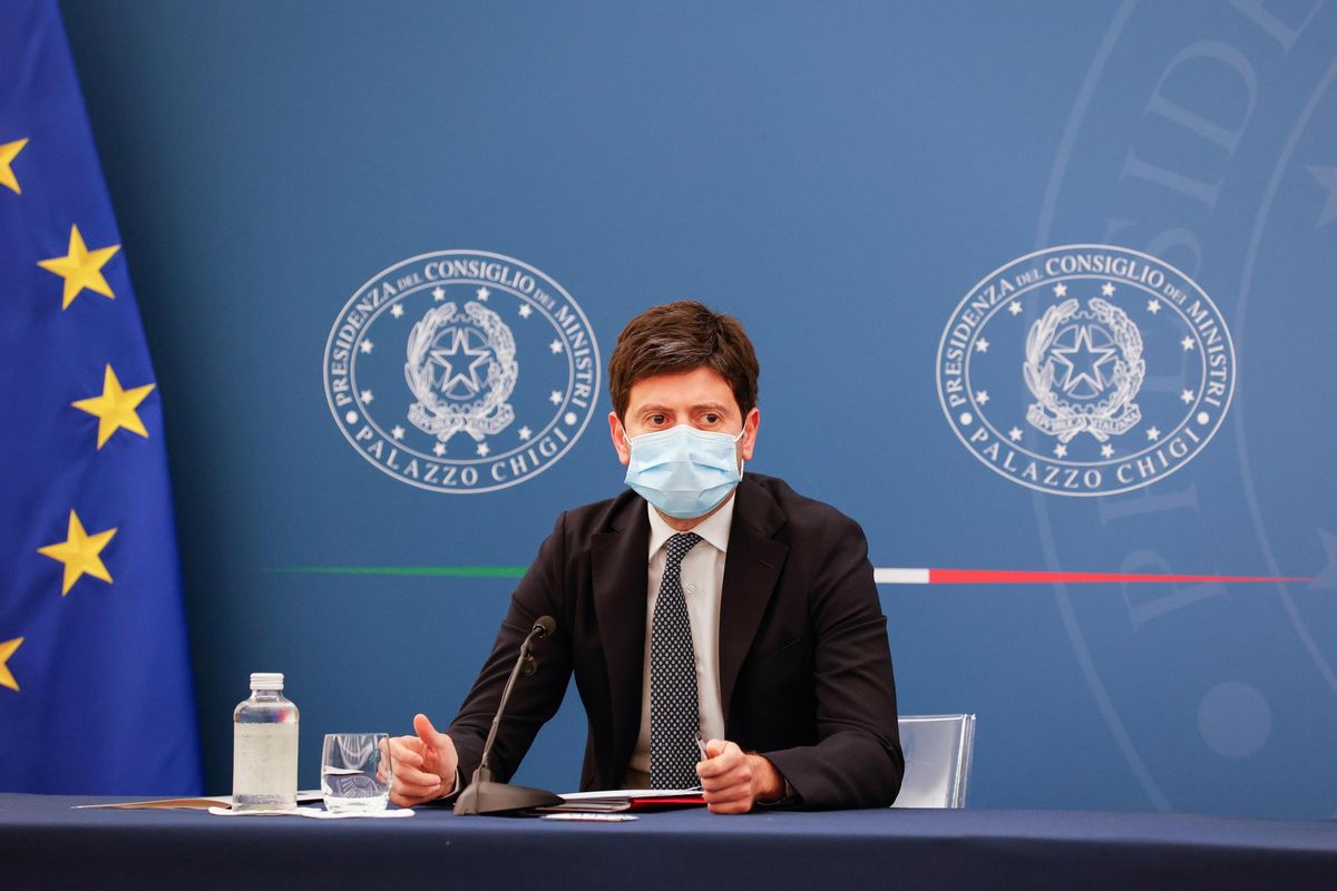 È ora di licenziare Speranza. Al suo posto meglio Zambon