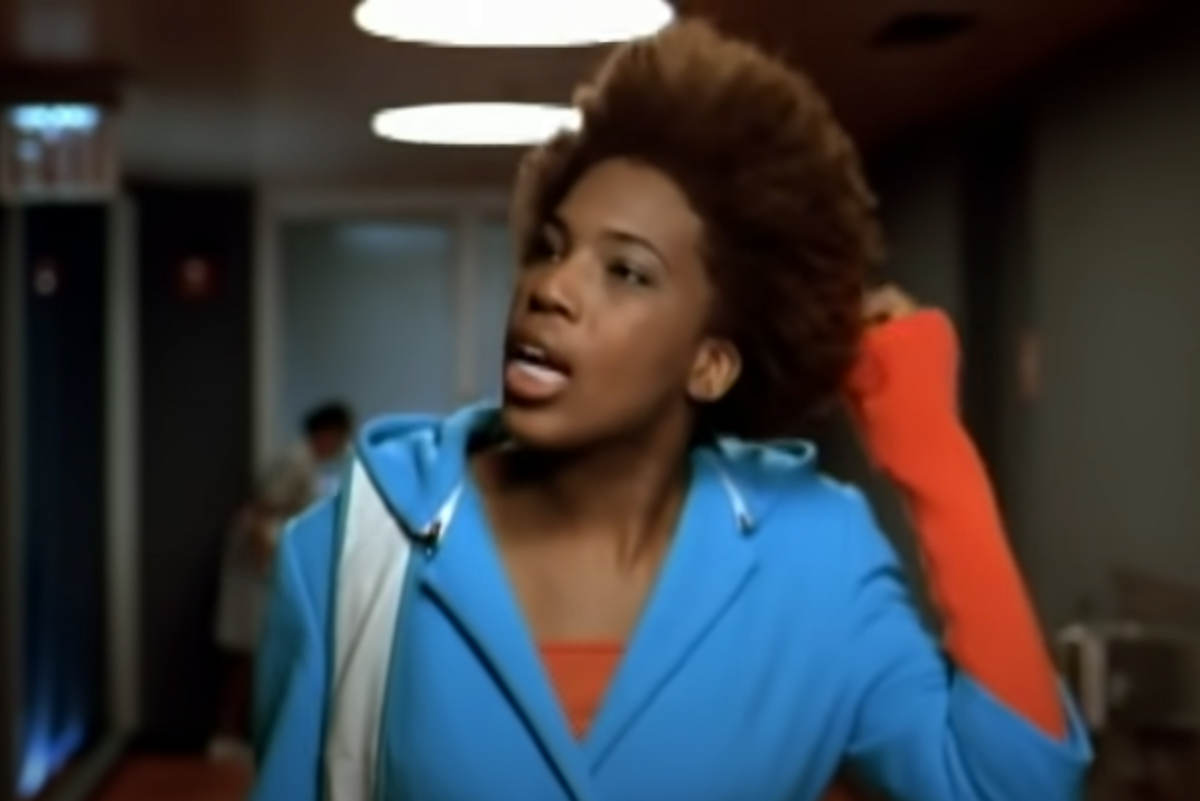 Wingnut World Crumbles Over Macy Gray Suggesting We Change The Flag