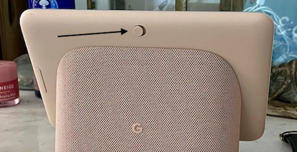 Nest Hub 2nd Gen microphone on back