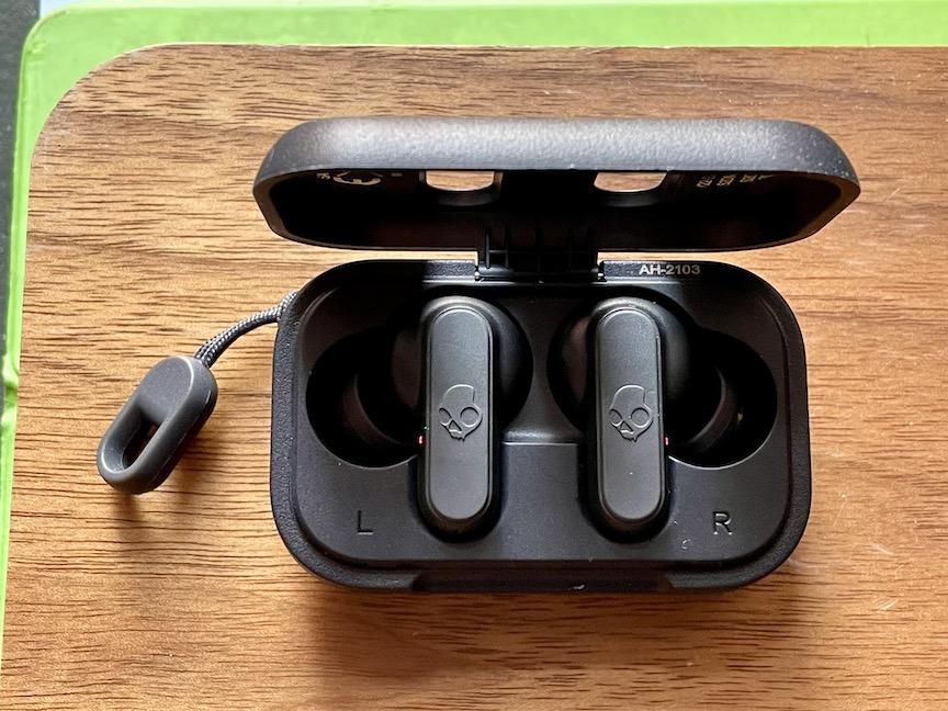 Wireless earbuds best sale skullcandy review