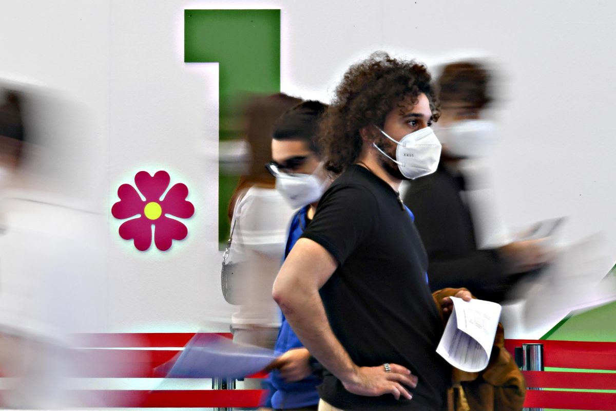 Fanno test coi vaccini, non con le cure