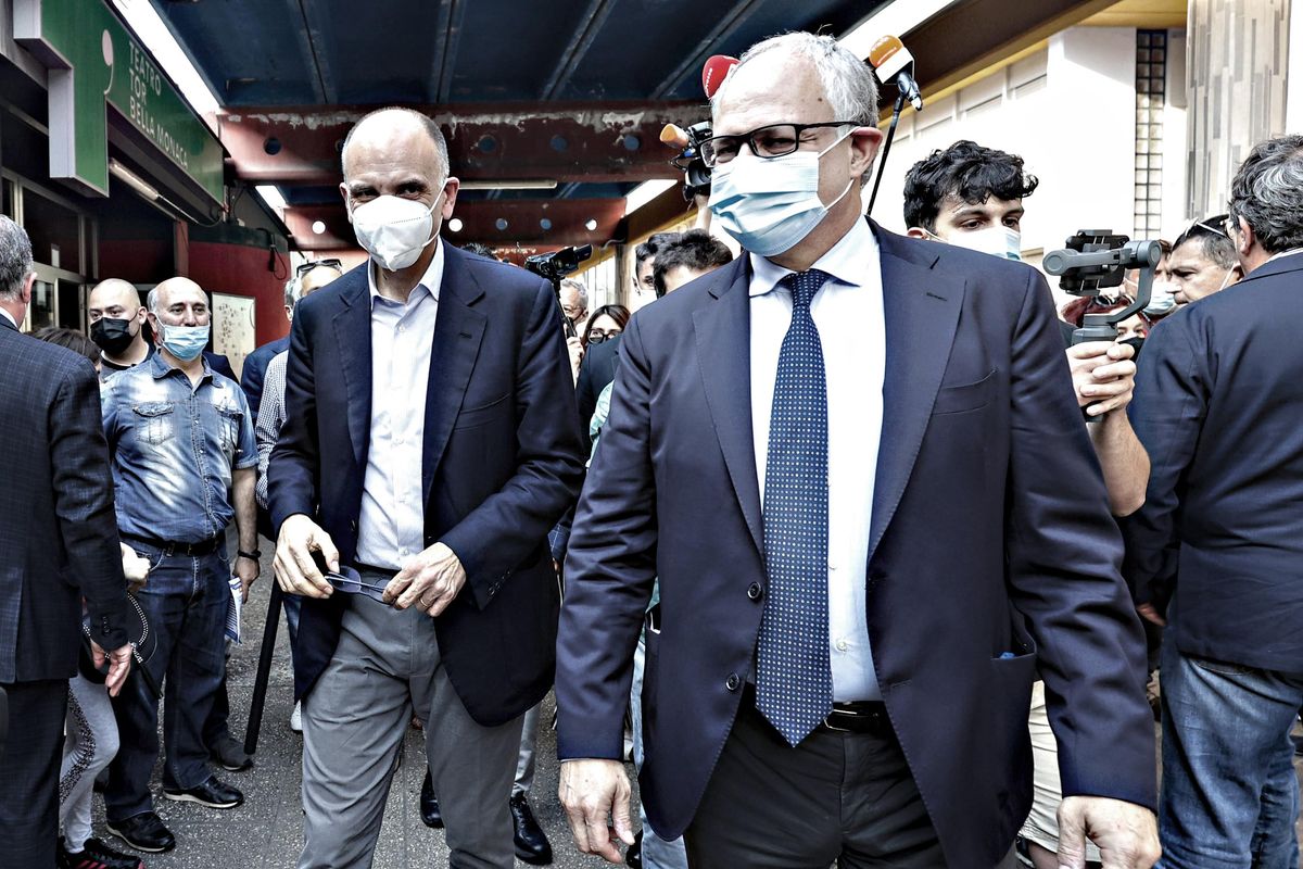 La gita di Letta e Gualtieri a Torbella a metà tra Indiana Jones e Fantozzi