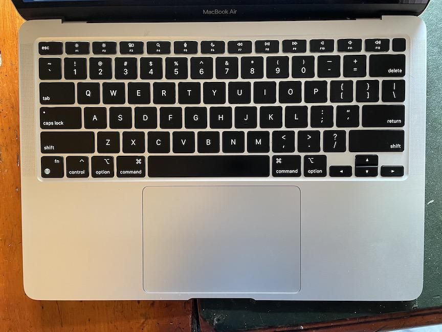 美品！Apple MacBook Air 2020 最大容量100% Amazon.com: Apple 2020 MacBook Air with Apple M1 Chip, 13