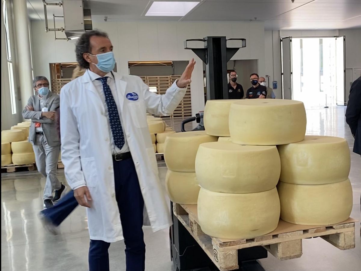 Brazzale rivoluziona la stagionatura: «I robot ci aiutano ma l’uomo di più»