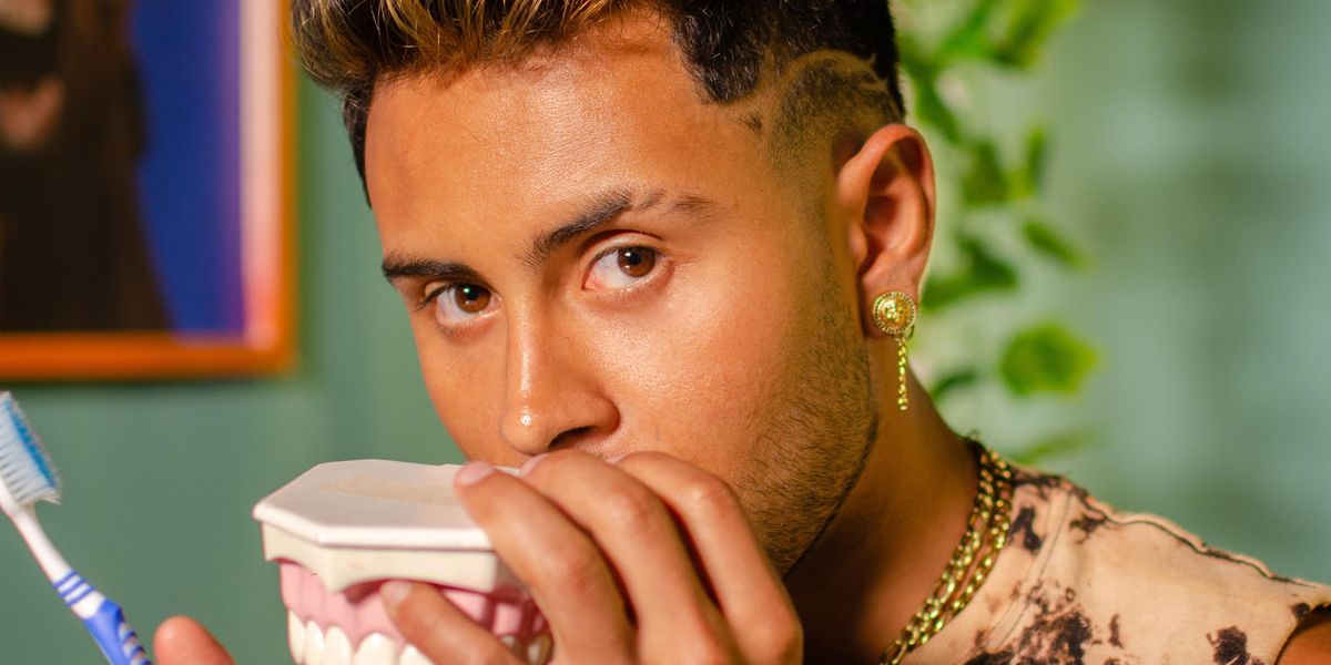 Manchado Has A Sweet Tooth In Azucar Paper Manchado Has A Sweet Tooth In Azucar Paper