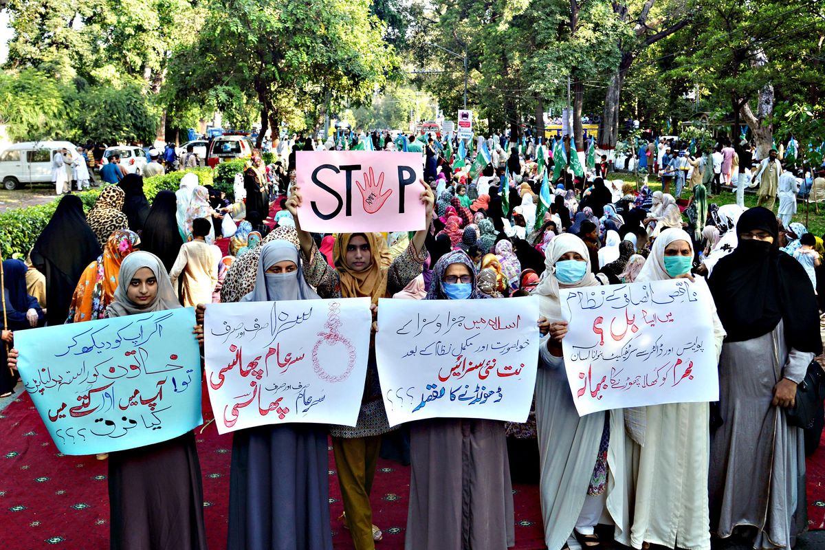 Sulla morte di Saman chiudono gli occhi e accusano il patriarcato