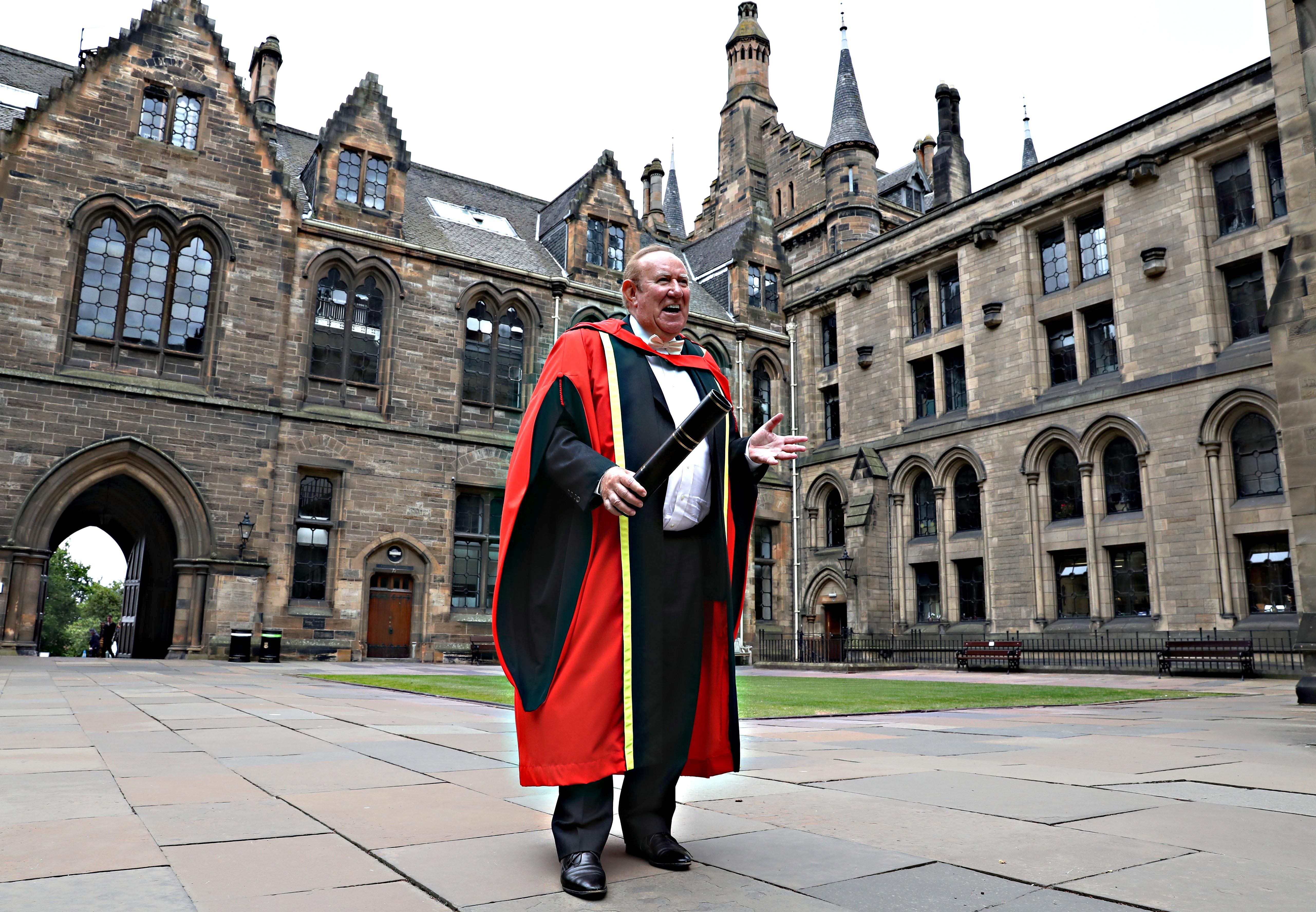 Successo della tv di destra «Gb News». E subito la sinistra prova a boicottarla