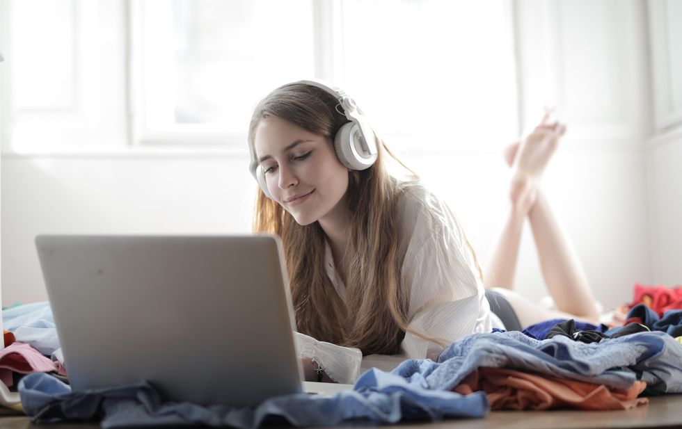 3 Things You Can Only Get From Podcasts, According To Someone Who Listens To Them Every Day