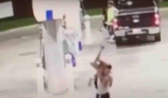 WATCH: Kidnapper chases female, drags her out from under vehicle, carries her over his shoulder and drives off with her — and bystander feet away does nothing WATCH: Kidnapper chases female, drags her out from under vehicle, carries her over his shoulder and drives off with her — and bystander feet away does nothing