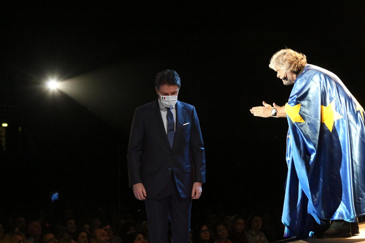 Grillo dà lezioni di diritto all’avvocato Conte