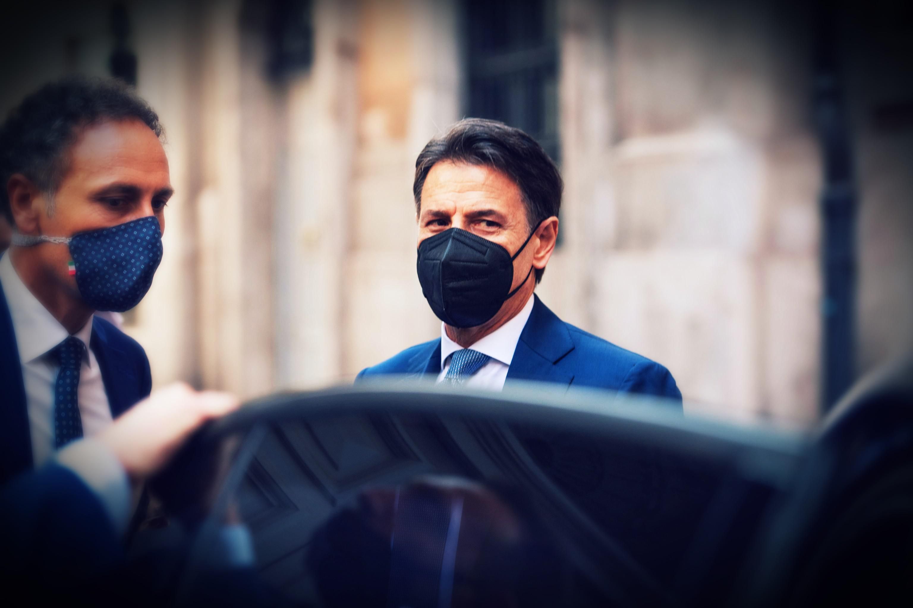 Lo statuto di Giuseppi aveva il trabocchetto. Eliminare il comico dalla partita del Colle