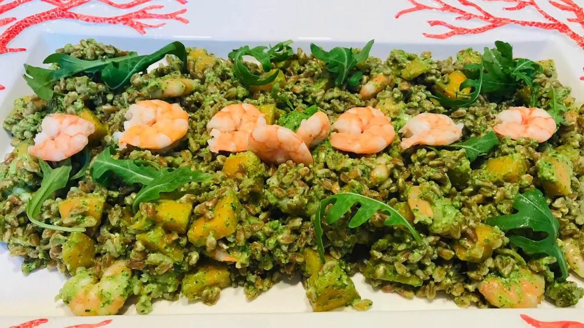 Cuciniamo insieme: farro con gamberi, melone e pesto di rucola