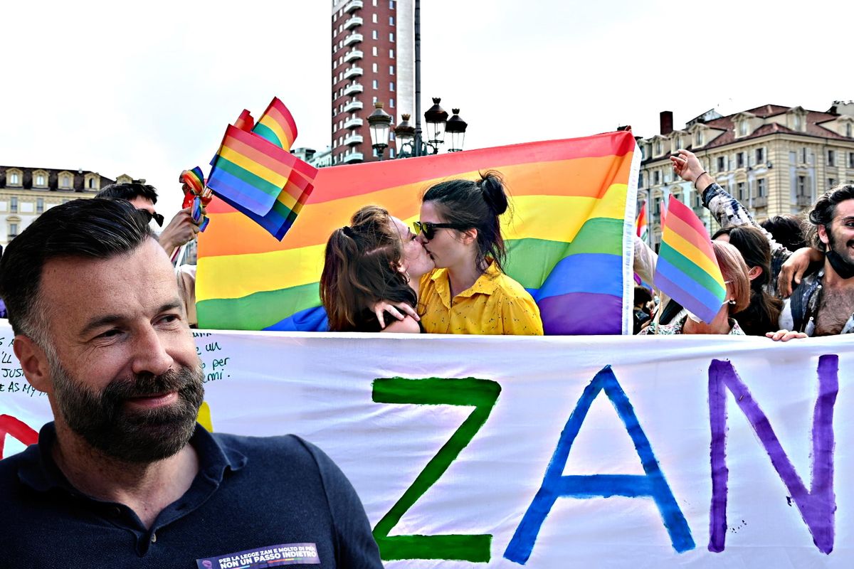 Pro Vita & Famiglia in piazza a Torino: «Contro il ddl Zan per i nostri figli e per le donne»
