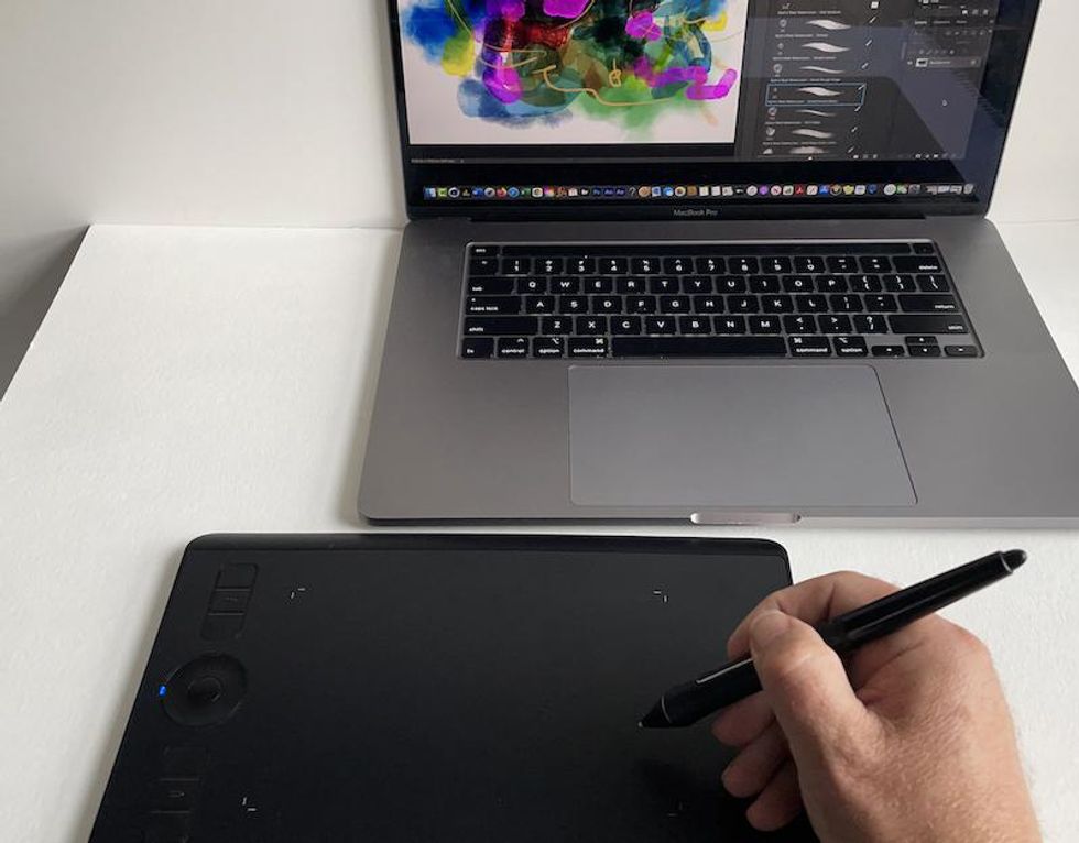 Wacom Intuos Pro S tablet review: $250, small and wireless - Gearbrain 