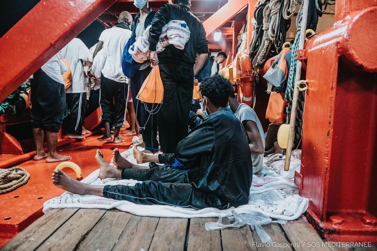 I libici ora puntano sulla Calabria. Ocean Viking, approdano 16 positivi