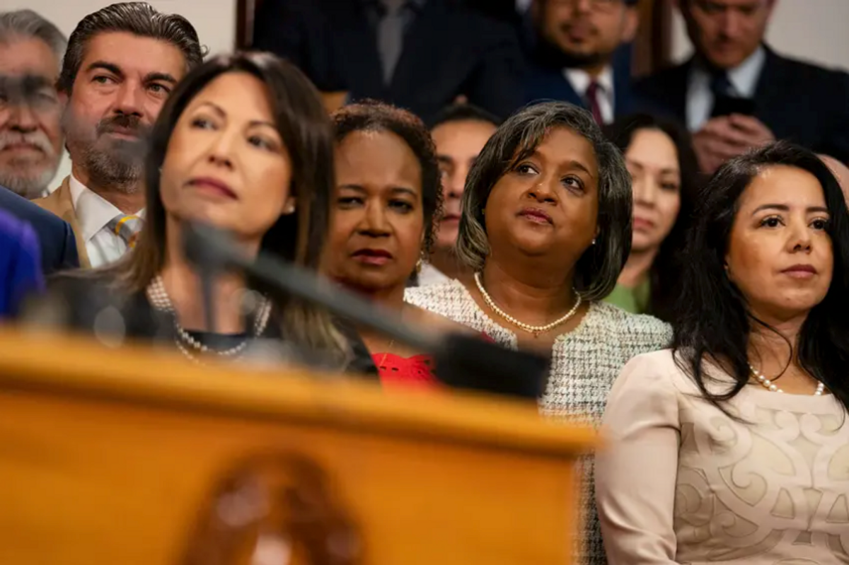 Texas House Democrats preparing to flee the state in move that could block voting restrictions bill, bring Legislature to a halt
