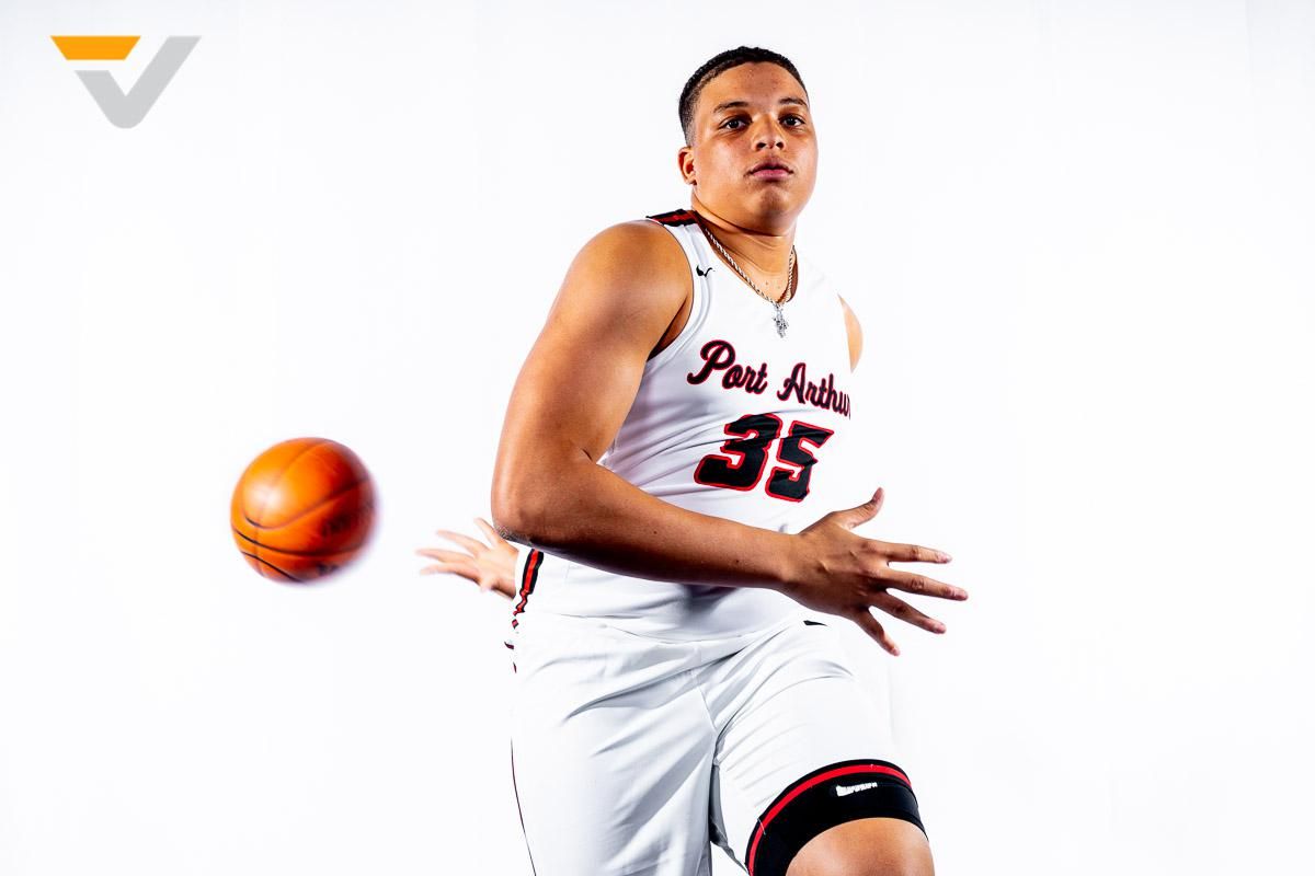 PA-M Lofton's game translates on Global Stage presented by presented by Academy Sports + Outdoors