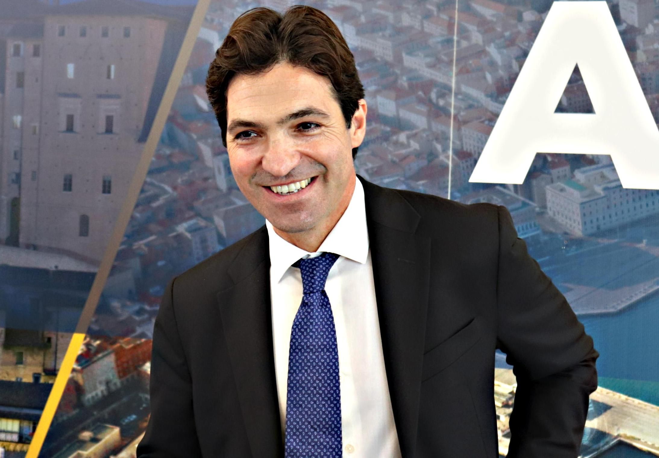 «Cambiamo le regole anziché il green pass»