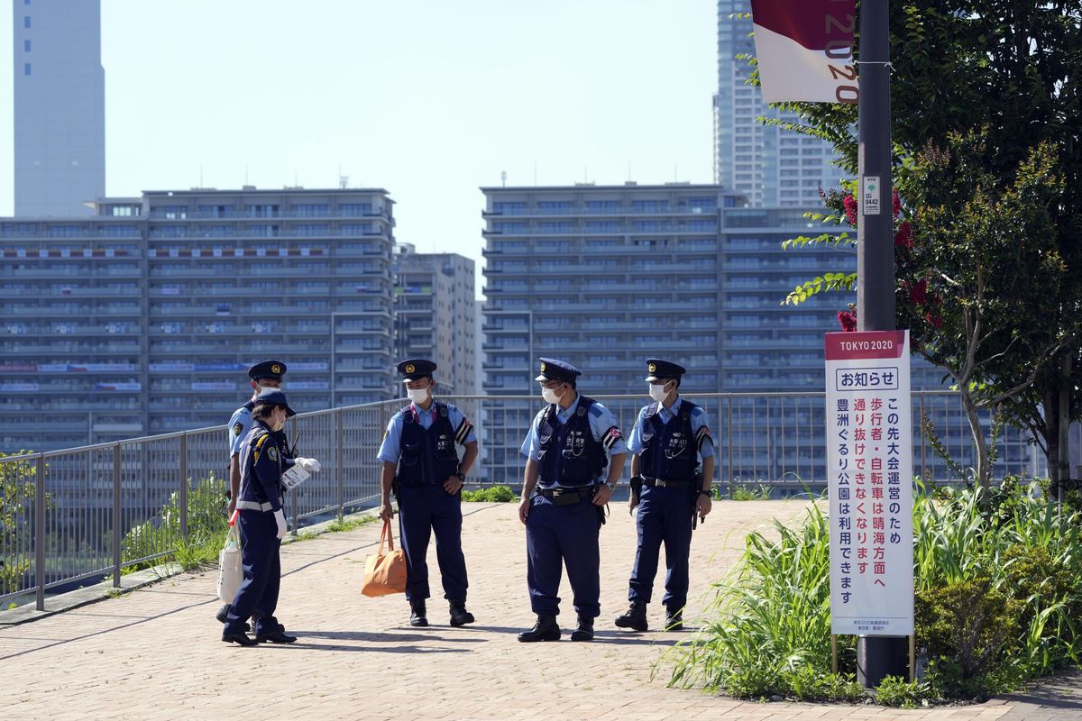 Il Covid infetta il villaggio olimpico Proteste a Tokyo: «Stop ai Giochi»