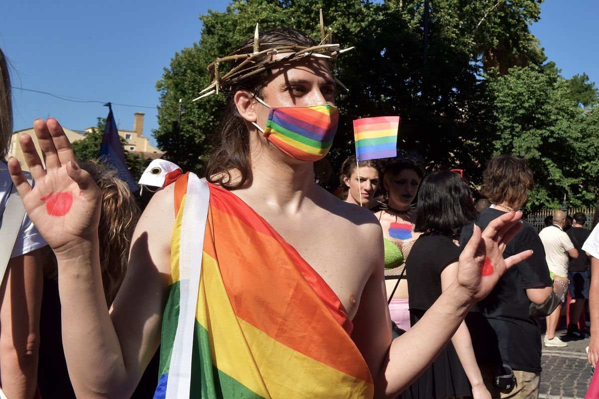 legge mancino blasfemia pride gay lgbt