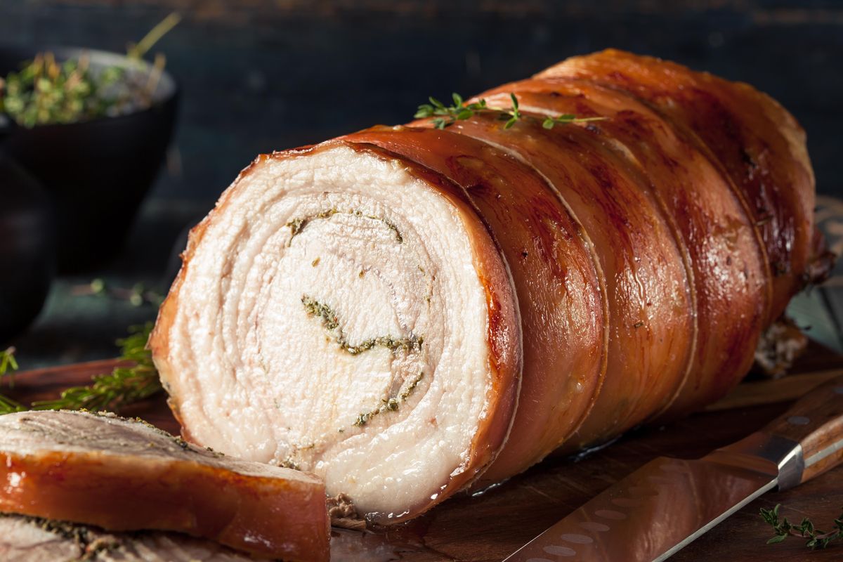 La porchetta, cibo del popolo amato dai Vip di ogni tempo