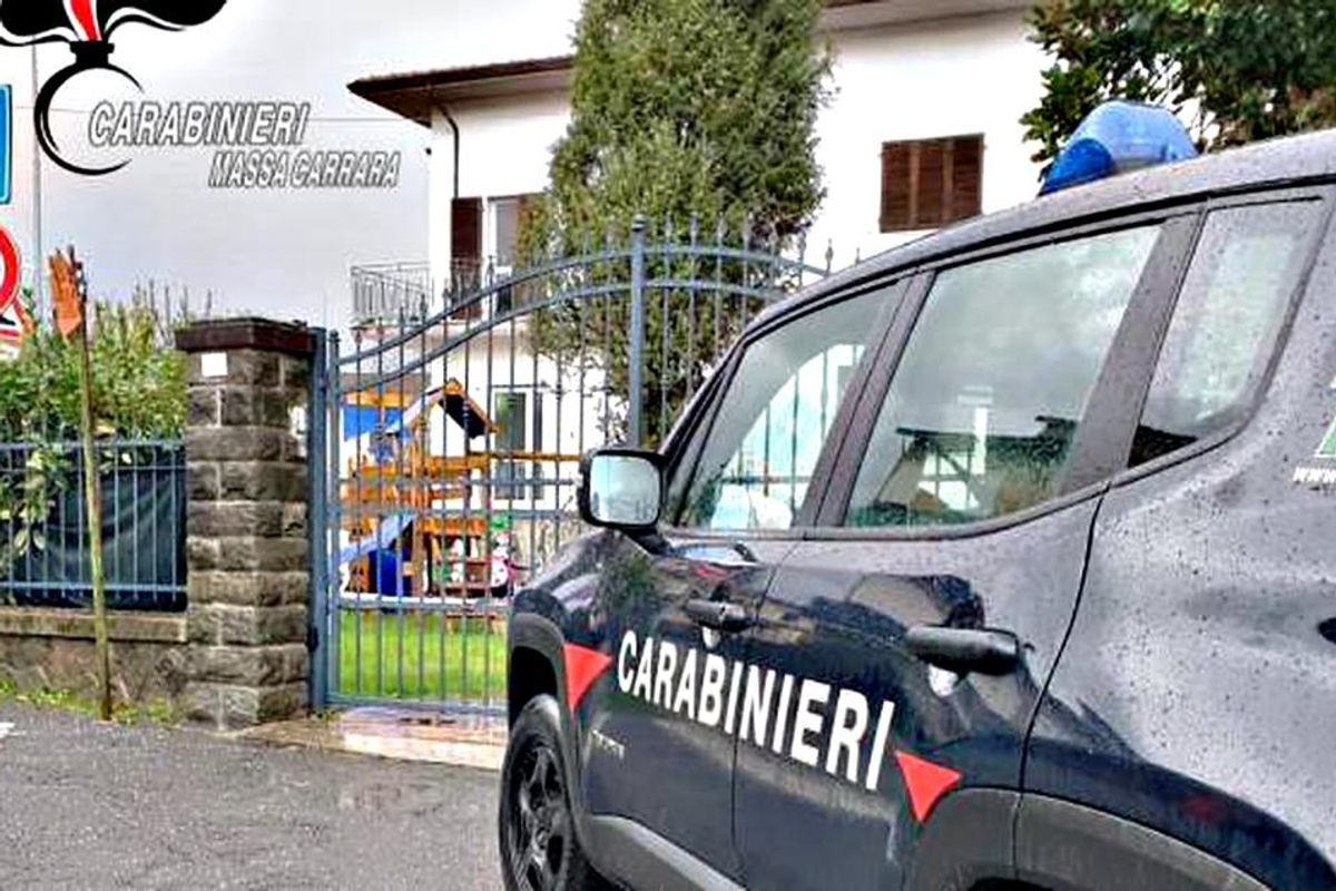 Nel lager della coop bimbi senza cibo: «I malati li scioglierei nell’acido...»