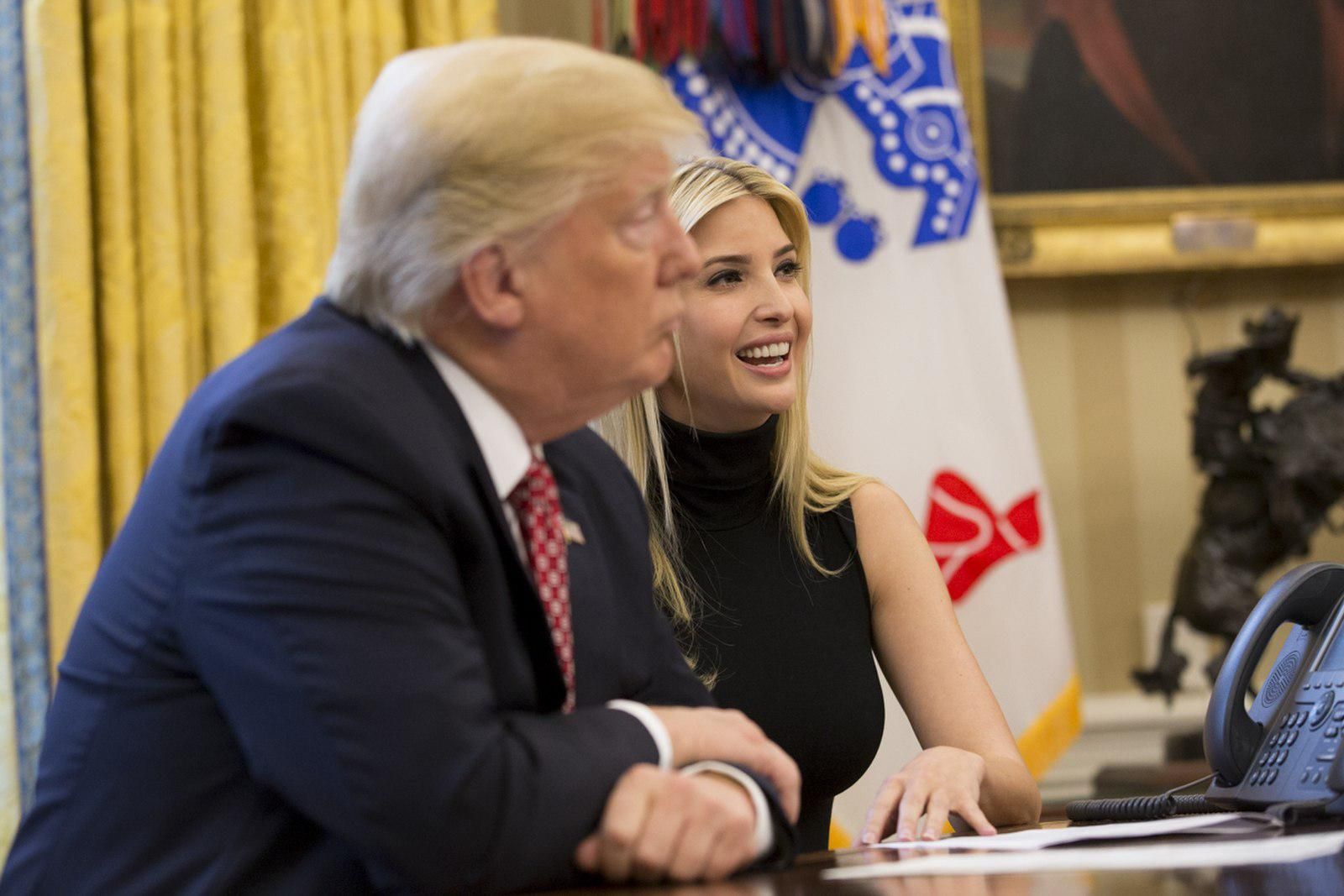 Ivanka Trump, center, with former President Trump in the Oval Office. 