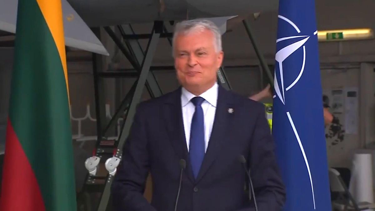 Gli aerei di Putin interrompono la conferenza di Sanchez in Lituania