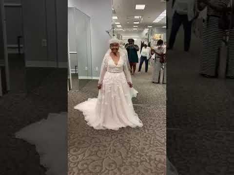 To dream of outlet wearing a wedding dress