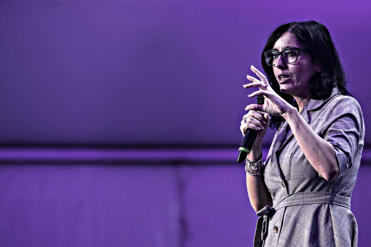 Conte manda la Dadone a giocare con la crisi