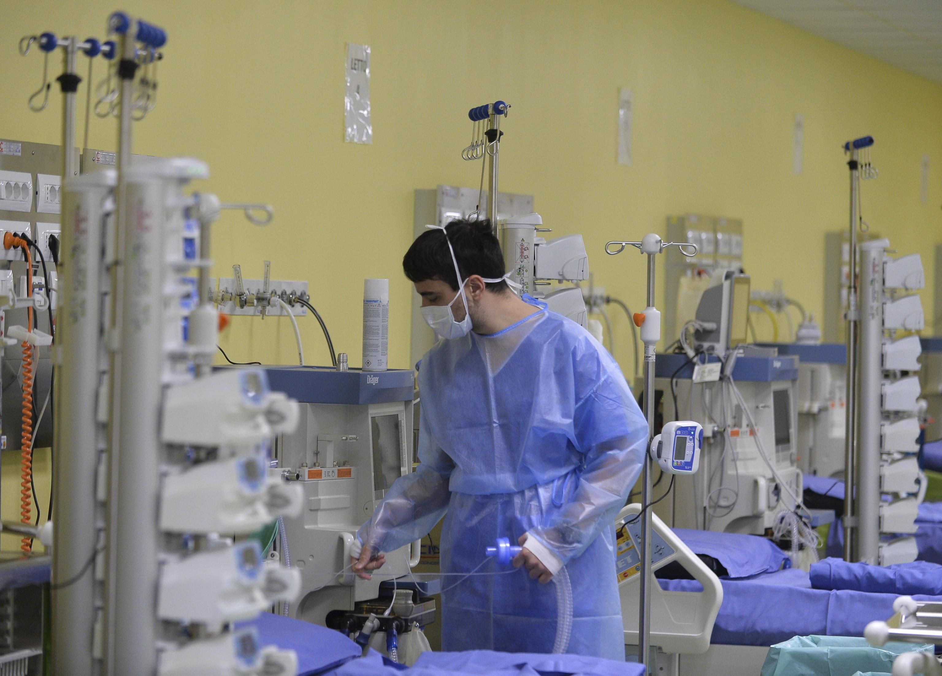 Zero nuovi lombardi in rianimazione. Sì alle visite ai parenti in ospedale