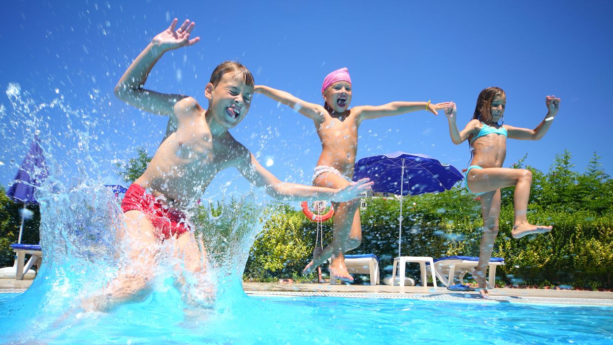 Why we're told you have to wait 30 minutes after eating to go swimming