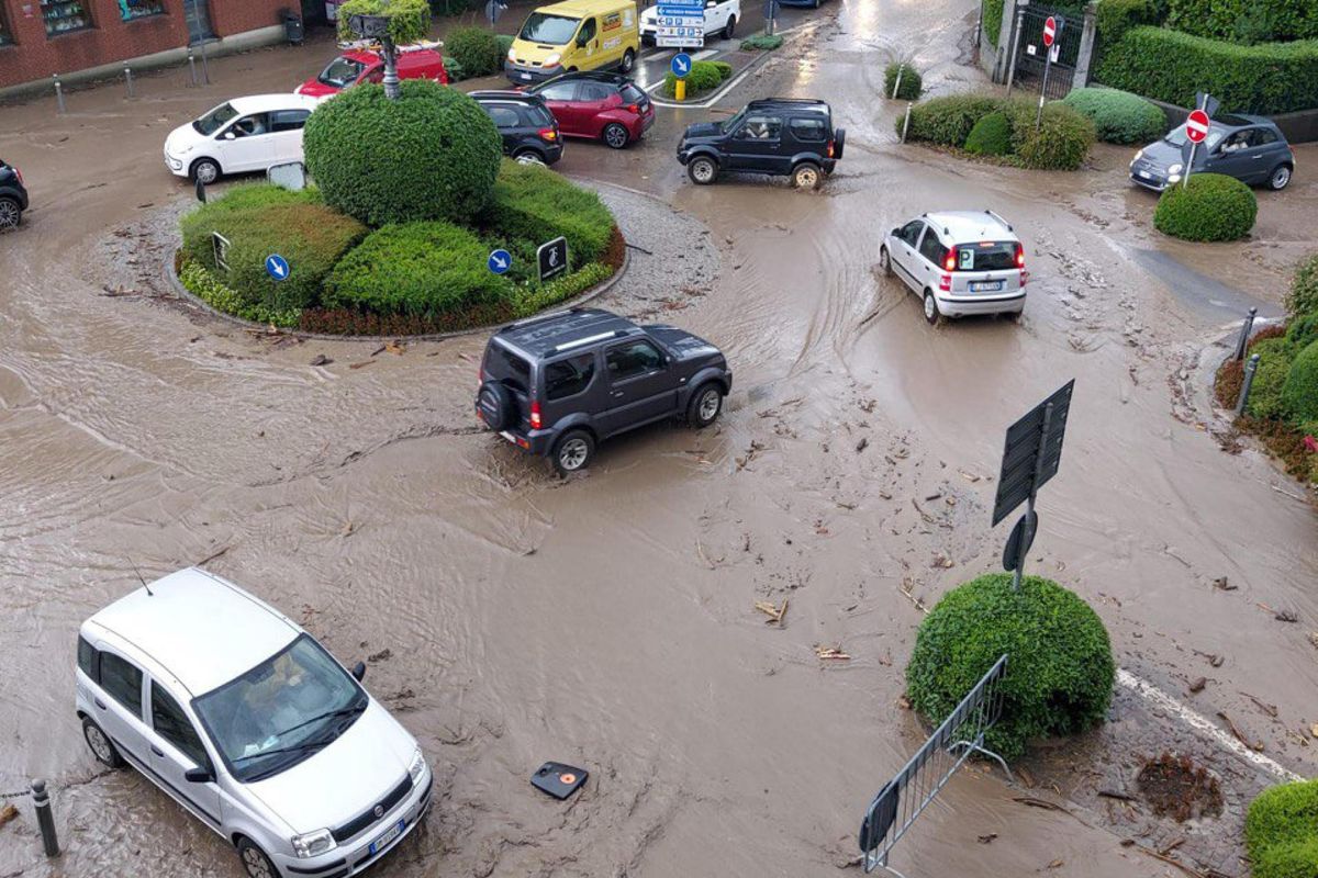 Inondazioni e crolli nel Comasco sferzato dalla pioggia