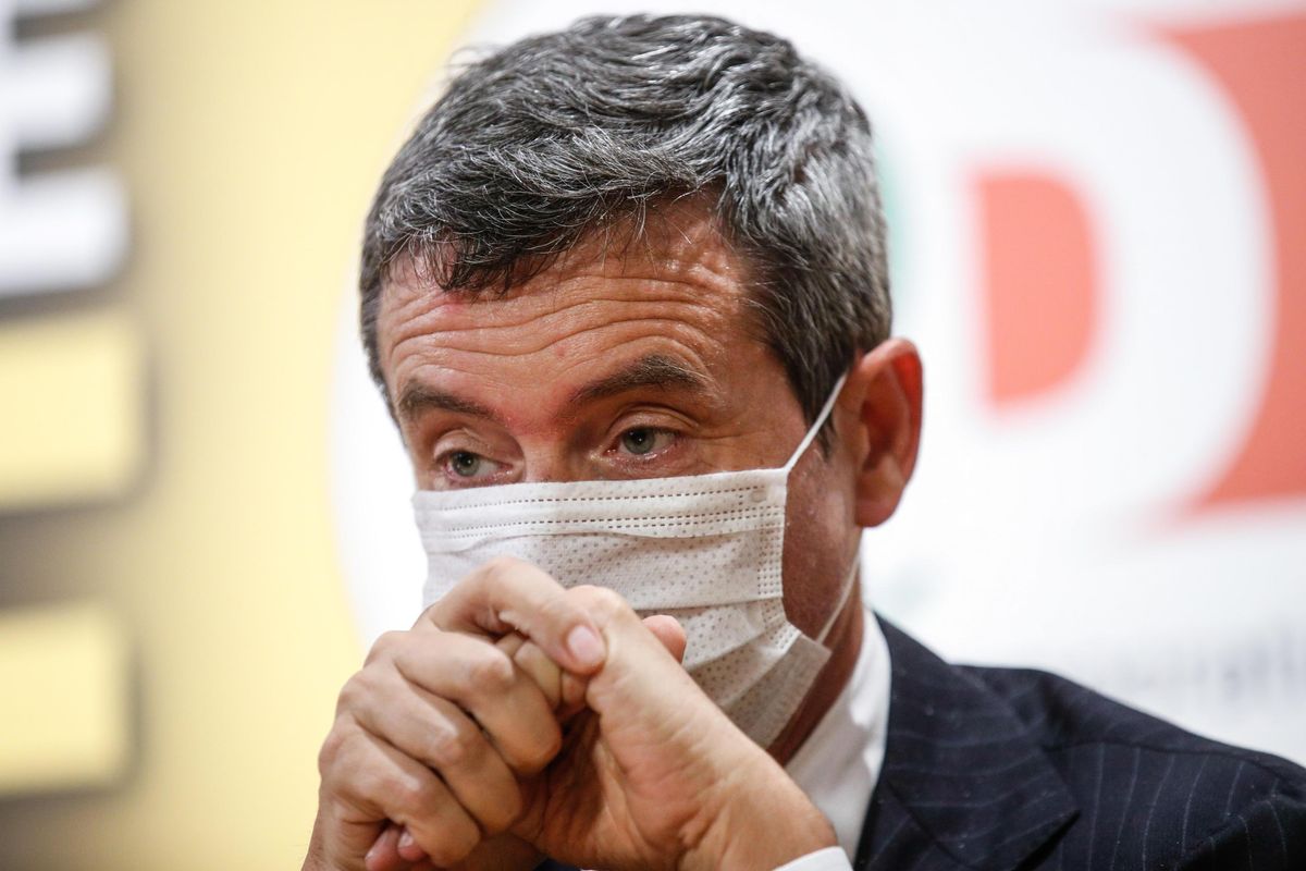 Green pass in azienda, Orlando frena. Cgil contraria: «Non risolve nulla»
