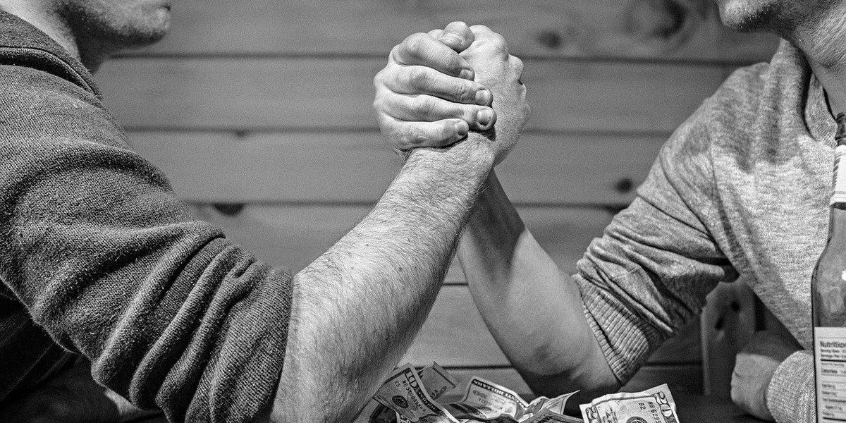 Women Break Down The Least Attractive Qualities That Men Actually Think Make Them Hot