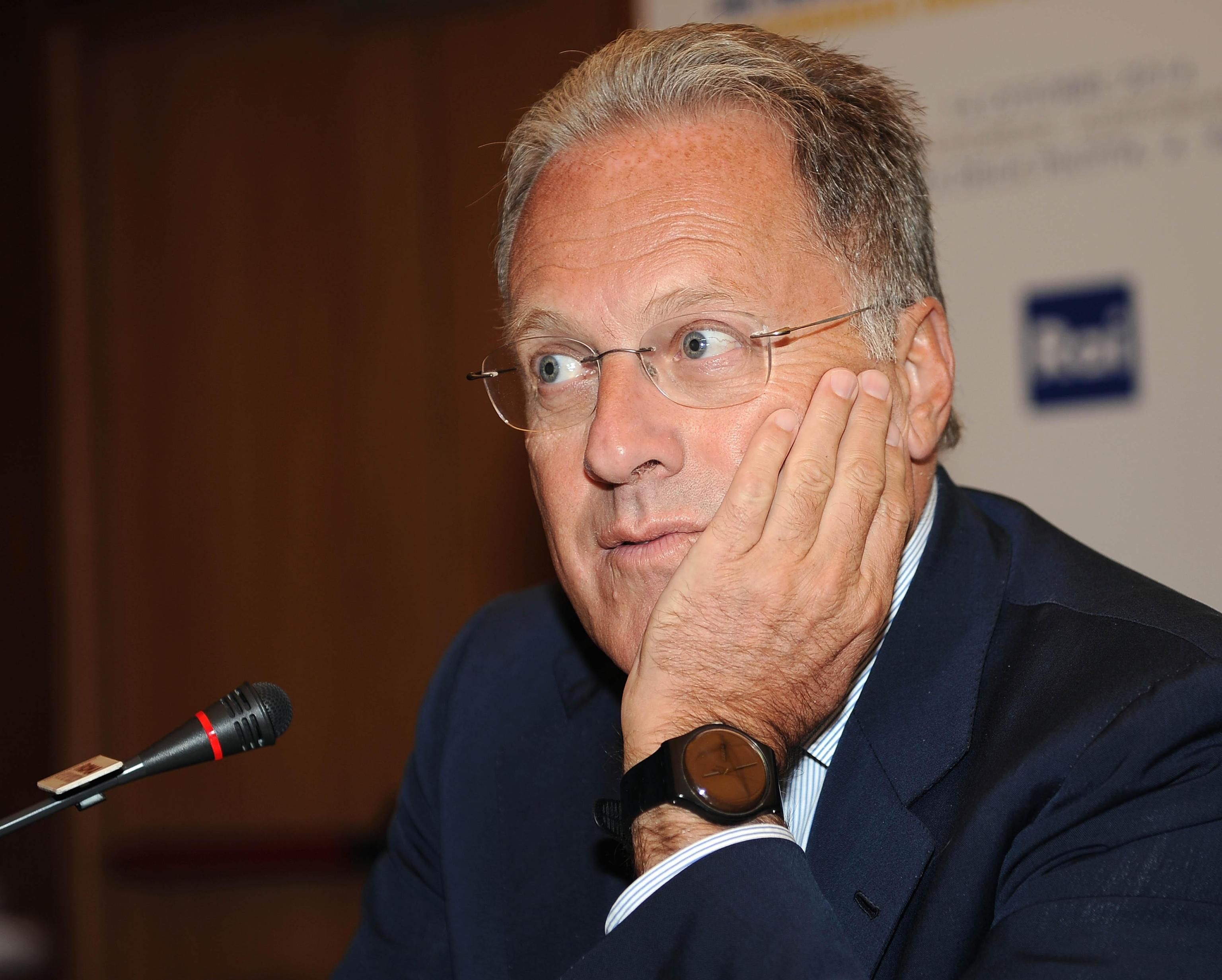 Il «colonnello» preferisce i tumori al Covid