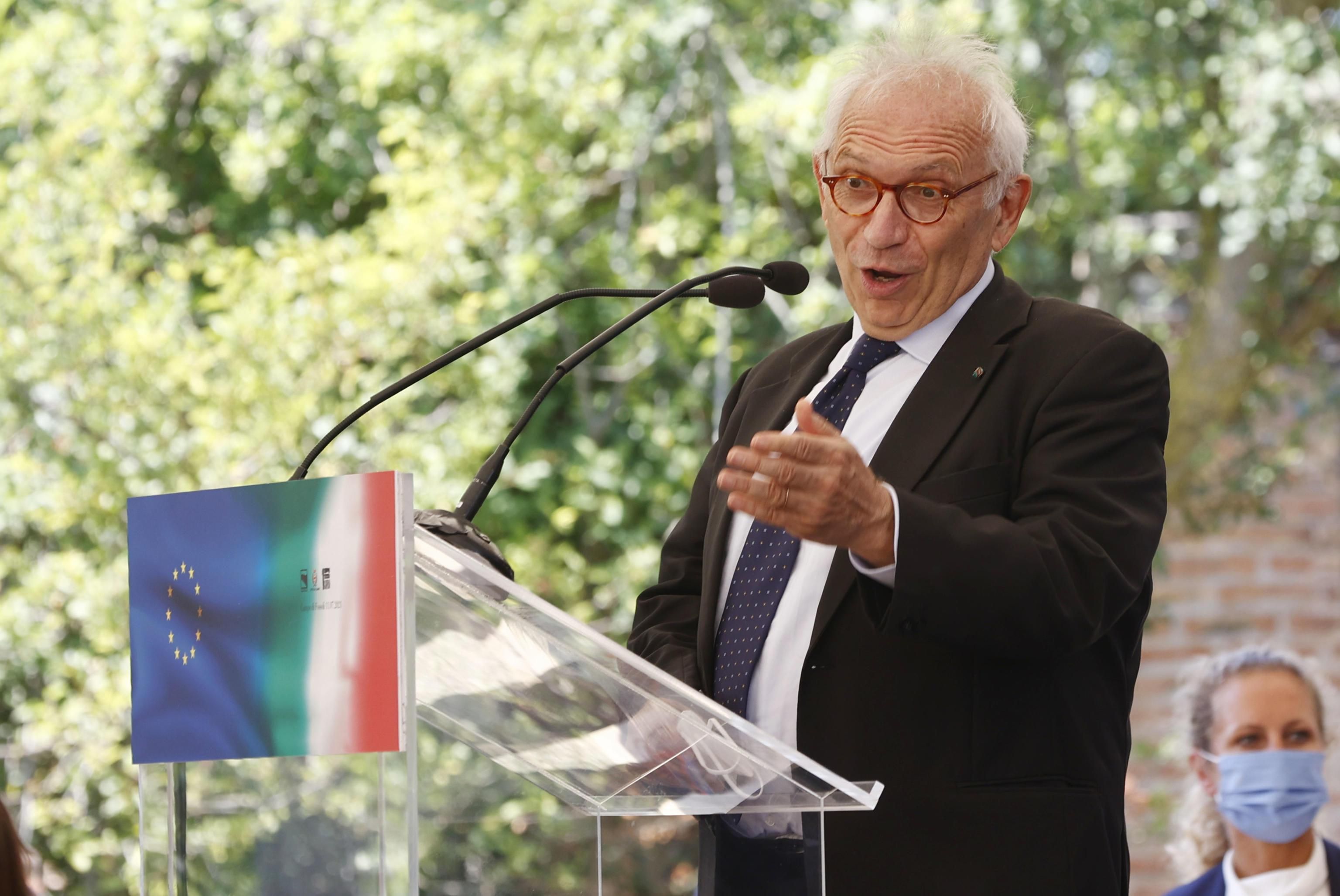 O il vaccino o la Dad. Il governo studia la stretta sui prof